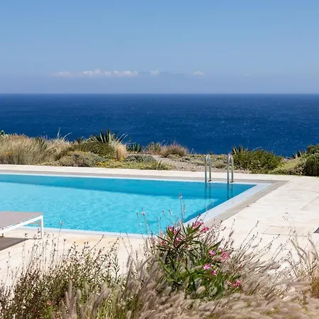 Villa Villa Etcetera *